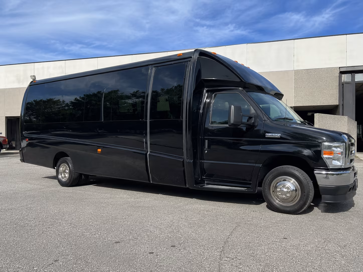 choosing the right bus size for your millcreek prom group